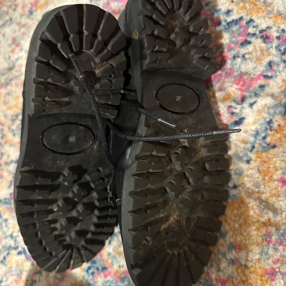 VEGAN Novacas Mooshoes Boots Size 38 (U.S. 7)
Black, worn once. - Picture 3 of 5